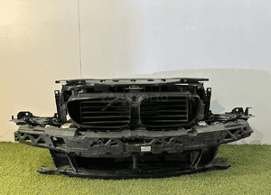BMW 5 F10 / F11 Pas przedni kompletny - 13977 1