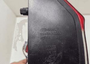 Lampa lewa tył w klape kia ceed ii hb 92403-A2200 4