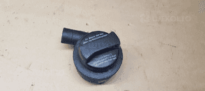 Wlew oleju korek zawór odmy VW Golf IV Bora 2.0 087097 1