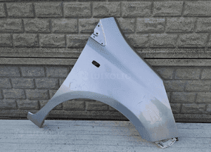 Nissan note 2006 - 2012 błotnik przedni prawy 1