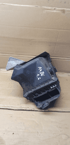 Obudowa filtra powietrza Audi A4 B6 1.6 06B133837R 1