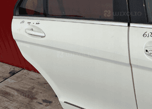 Mercedes W204 08-11 drzwi 650 prawy tył oryginał w kolor 6
