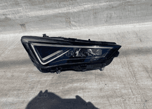 Seat tarraco full led prawy 18- 1