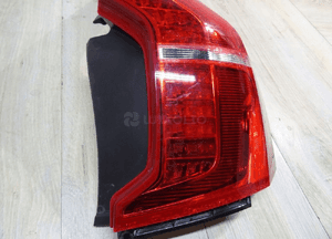 Volvo XC90 ii lampa prawa tył tylna 31655916 llu 2