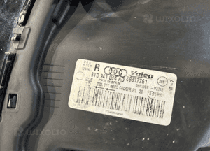 AUDI A5 8T Lampa przednia Xenon R - 14811 9