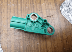 Czujnik Uderzenia 8K0955557C 1K0909606C Czujniki Uderzeniowy Sensor Audi A4 B8 A5 A6 Q5 VW Skoda Seat 13