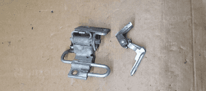 Zawias zawiasy drzwi prawy przód para Audi A3 8P 8E0831412B 2