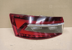 Lampa lewa tylna lewy tył skoda superb iii 3 5V5 sedan led lift 19- 1
