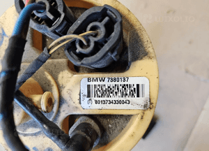 BMW X5 F15 X6 F16 M50D  3.0 D pompa pompka paliwa 7380137 2