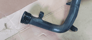 Przewód wąż rura intercoolera VW Golf V Plus 1.9 TDI 1K0145762AT 1K0145770B 6