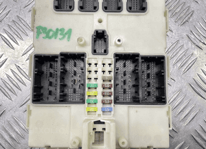 Bmw F30 F31 skrzynka bezpieczników moduł fem 9314237 4