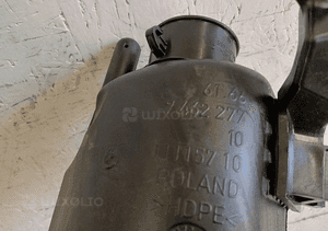 Zbiorniczek spryskiwaczy bmw i 1 F40 19- 2