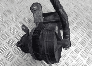 Pompa powietrza wtórnego 3B0906613 vw passat B5 fl radom 1