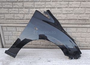 Mazda 5 v 10-18 błotnik przedni prawy 1