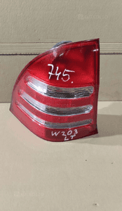 Lampa lewa tył tylna mercedes W203 c klasa kombi 1