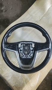 OPEL INSIGNIA A KIEROWNICA MULTIFUNKCJA SKÓRA
