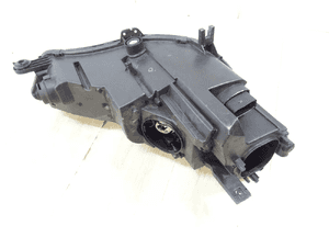 lampa lewa przód XENON AUDI A4 B9 8W0941005 LLU 6
