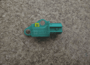 CZUJNIK UDERZENIA UDERZENIOWY AUDI A4 B8 5WK43544 2