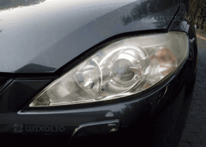 Mazda 5 V lampa przod xsenon prawa  06 2