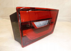 Jaguar e pace X540 lampa tył lewa w klapę bagażnik 4