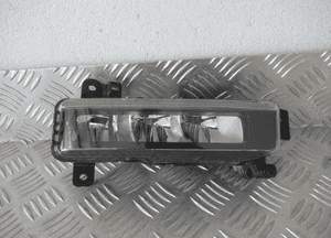 Halogen przeciwmgielny led prawy bmw X6 G06 bmw 2 F45 F46 bmw 3 G20 G21 lift 8089526 1