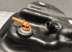 BMW F10 F11 ZBIORNIK ADBLUE 7212608 3
