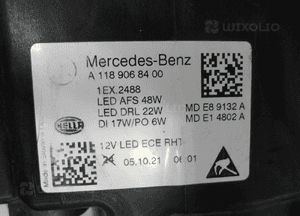 Mercedes A118 cla 118 bdb lampa przednia prawa przód 10