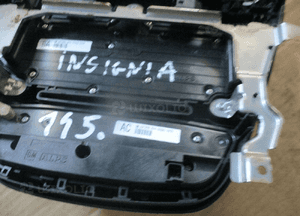 Radio wyświetlacz panel klimatyzacji opel insignia a 13273252 13273095 4
