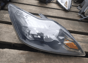 Przod przednia lampa prawa ford focus MK2 ii 1
