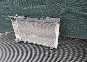 Chłodnica Wody Plynu Klimatyzacji Intercooler Wentylator 1.4 D4D Toyota Auris 1 I Lift 2011r 4