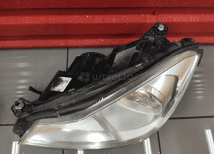 Mercedes c-klasa W204 lift lampa lewa przód przednia oryginał uk bdb 7