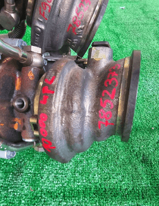 Turbosprężarka bmw M5 F90 M8 F92 7852373 7852372 przebieg 1500 kilometrów 4
