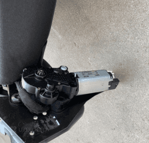 mercedes gl x164 kanapa tył siedzisko fotel trzeciego rzędu czarna skora składany silnik fotela stelaż 5