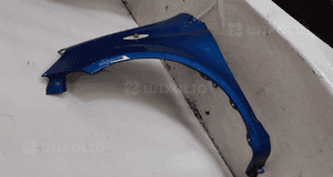 Toyota yaris i błotnik przedni lewy 8B6 3