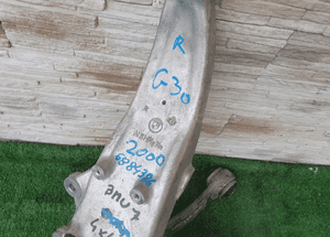 Zwrotnica prawa wahacze bmw 5 G30 G31 4X4 2