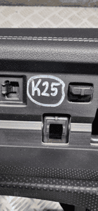 MERCEDES W177 A-KLASA KOKPIT DESKA KONSOLA GŁOŚNIK CENTRLANY ORYGINAŁ 16