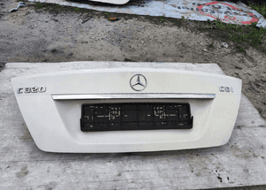 Mercedes c klasa W204 sedan klapa tył kompletna 1
