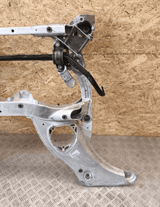 BMW M5 F10 M6 F06 F12 F13 SANKI WÓZEK KOŁYSKA BELKA ZAWIESZENIA 2283903 7