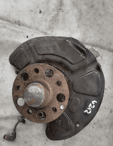 Zwrotnica lewa lewy przód Mercedes E Klasa W212 2124201144 1