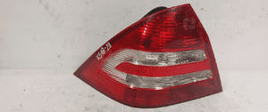 Lampa tyl tylna lewa mercedes W203 sedan 2
