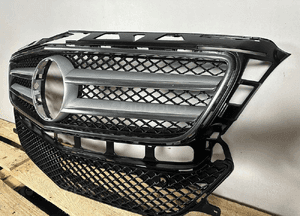 Grill atrapa zderzaka mercedes cls W218 2011- caly 3
