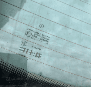 MERCEDES CLS 219 szyba tył tylna grzana oryginał 3