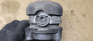 Łapa poduszka silnika Audi A8 D3 4.2 TDI 4E0199381 3