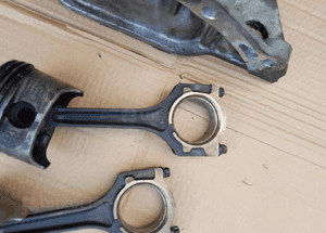 Ford Fiesta 1.25 16V Mk7 08-17 Dekiel pokrywa wał 6