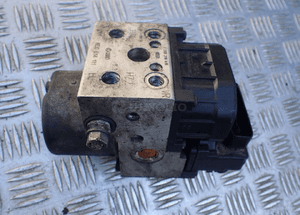 POMPA HAMULCOWA ABS PASSAT AUDI 8E0614111 RADOM 1