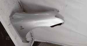 Toyota corolla E12 błotnik przedni prawa 199 srebrny 2