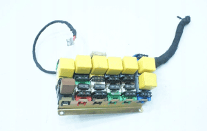 SKRZYNKA BEZPIECZNIKOW MASERATI 3200GT 98-02 2