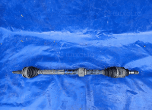 Toyota VERSO 09-18 1.8 automat półoś prawa
