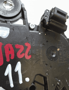 FORD FIESTA MK7 SILNICZEK WYCIERACZKI TYŁ 2