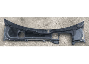 Listwa podszybie EU BJ32-021B43 Range Rover Evoque 1